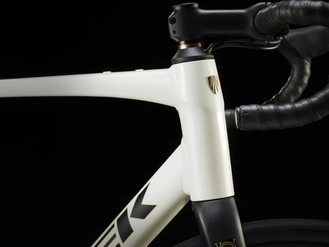 Trek Bikes Domane AL 4 Gen 4 Fashion