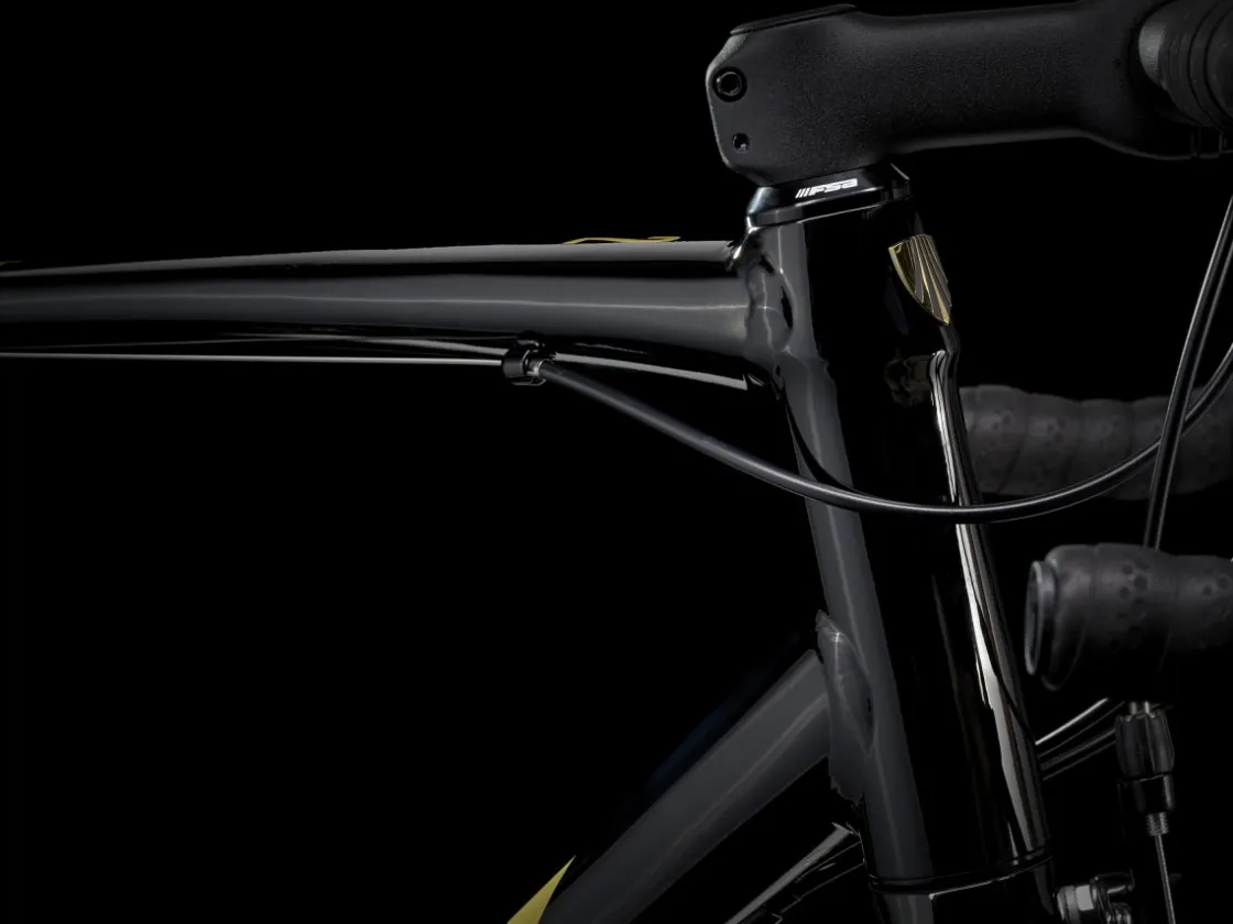 Trek Bikes Domane AL 2 Rim Gloss Mulsanne Blue/Matte Trek Black Store
