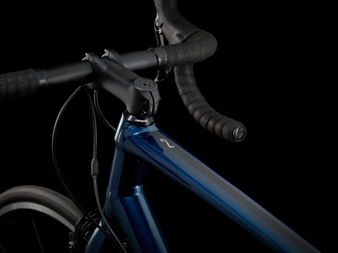 Trek Bikes Domane AL 2 Rim Gloss Mulsanne Blue/Matte Trek Black Store
