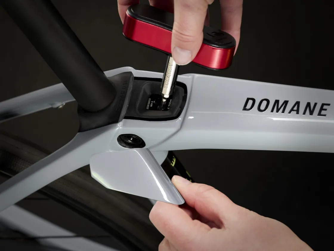 Trek Bikes Domane SL 5 Gen 4 Hot
