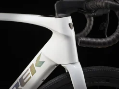 Trek Bikes Domane+ SLR 7 AXS Juniper Best