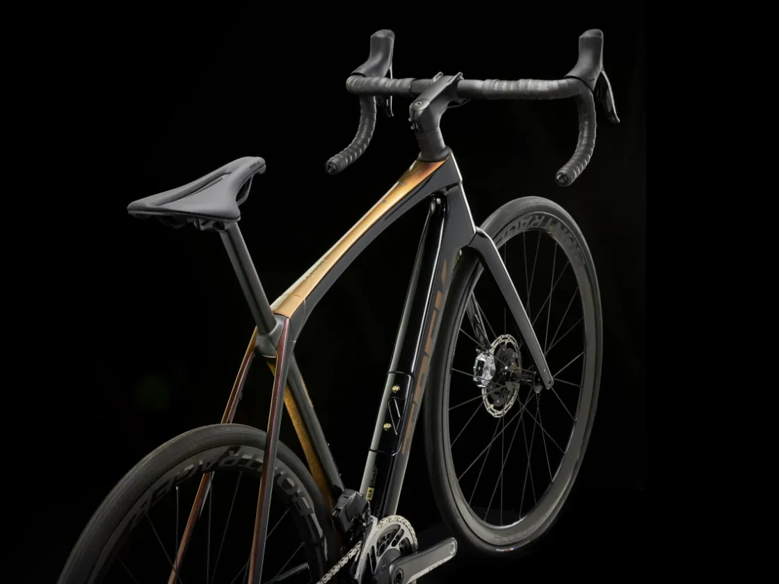 Trek Bikes Domane SLR 9 AXS Gen 4 Team Replica:Metallic Red Smoke to Blue Smoke Fade Online