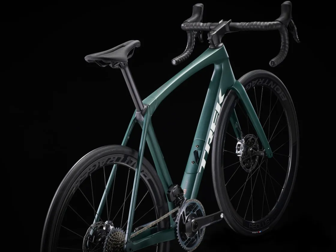 Trek Bikes Domane SLR 9 AXS Gen 4 Team Replica:Metallic Red Smoke to Blue Smoke Fade Online