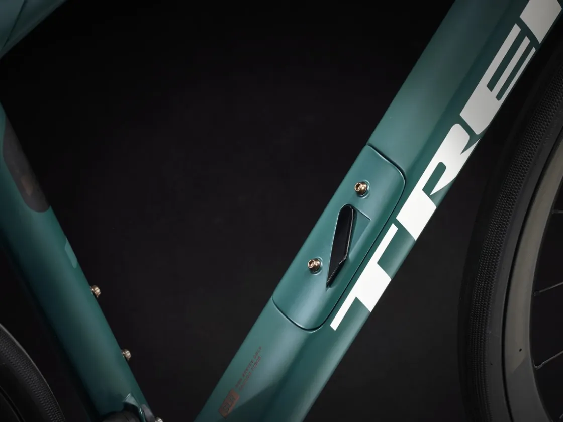 Trek Bikes Domane SLR 9 Gen 4 Outlet