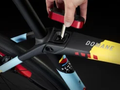 Trek Bikes Domane SLR 9 Gen 4 Outlet