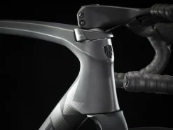 Trek Bikes &Eacute;monda SLR 6 AXS Dark Prismatic/Trek Black Hot