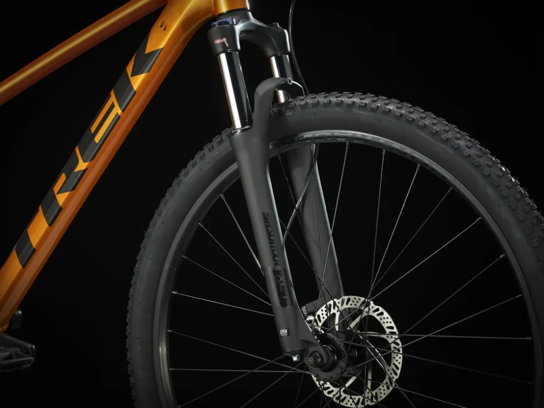 Trek Bikes Marlin 6 Gen 2 Rage Red to Dnister Black Fade Flash Sale