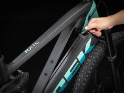 Trek Bikes Rail 5 Gen 2 Matte Trek Black/Miami Green New
