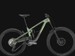 Trek Bikes Slash 9.8 GX AXS T-Type Gen 6 Clearance