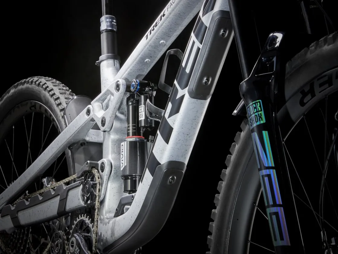 Trek Bikes Slash 9.9 XX AXS T-Type Gen 6 Fashion