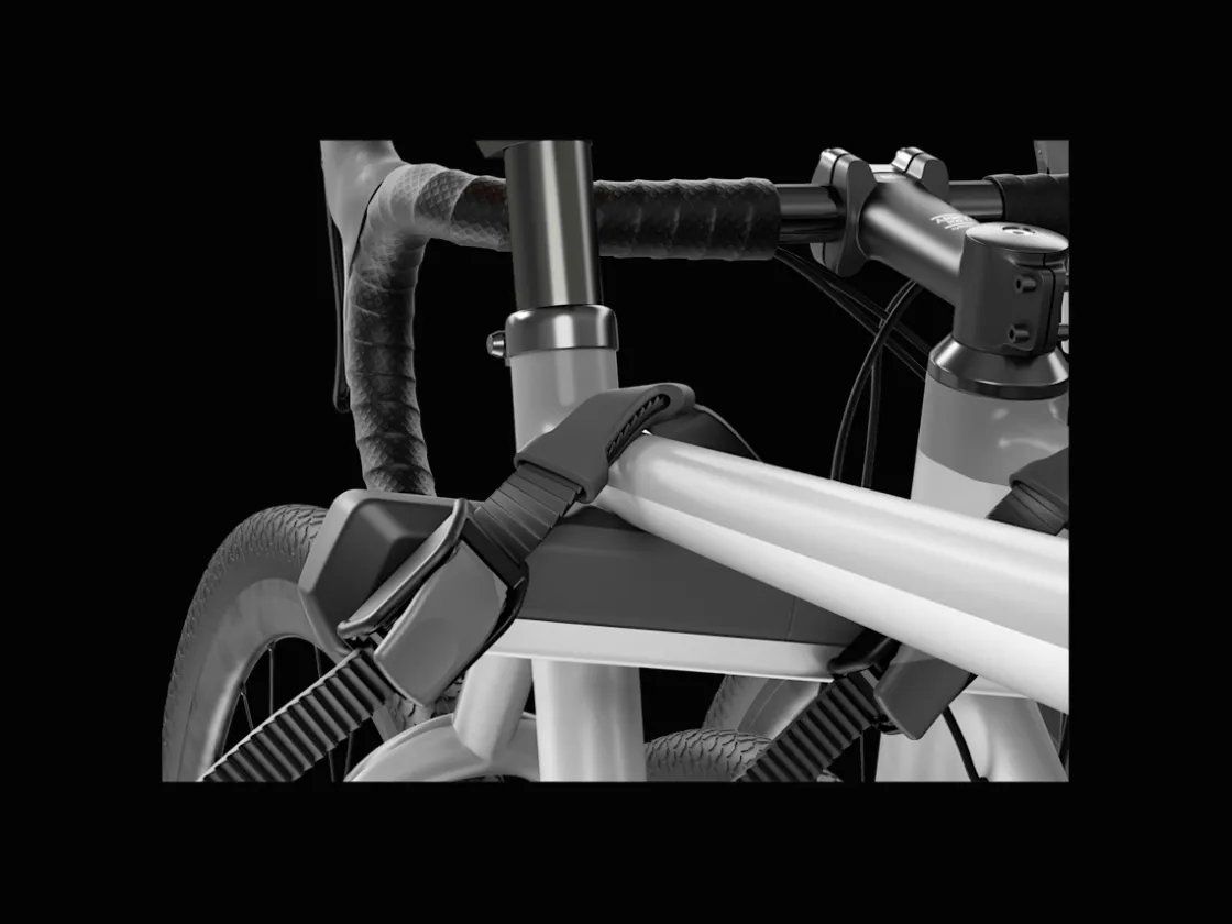 Trek Bikes Thule OutWay 3-Bike Hanging Trunk Rack Black/Silver New
